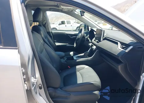 2024 Toyota Rav4 Xle Premium z USA, uszkodzony, nr VIN 2T3C1RFV3RC262168